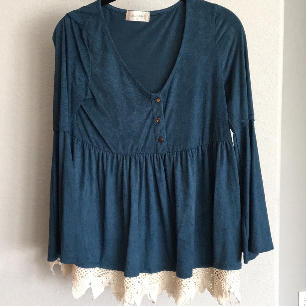Altar’d State blouse